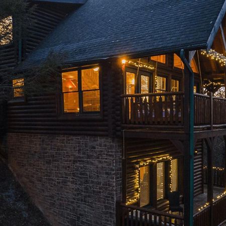 Stunning Mountain Cabin W Hot Tub Gatlinburg Bagian luar foto