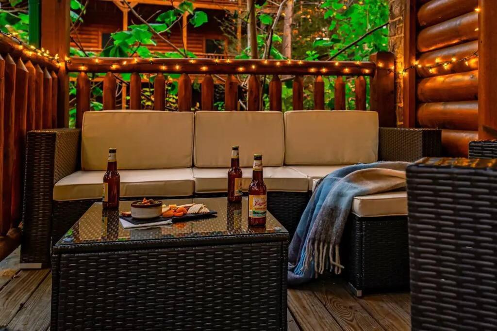 Stunning Mountain Cabin W Hot Tub Gatlinburg Bagian luar foto