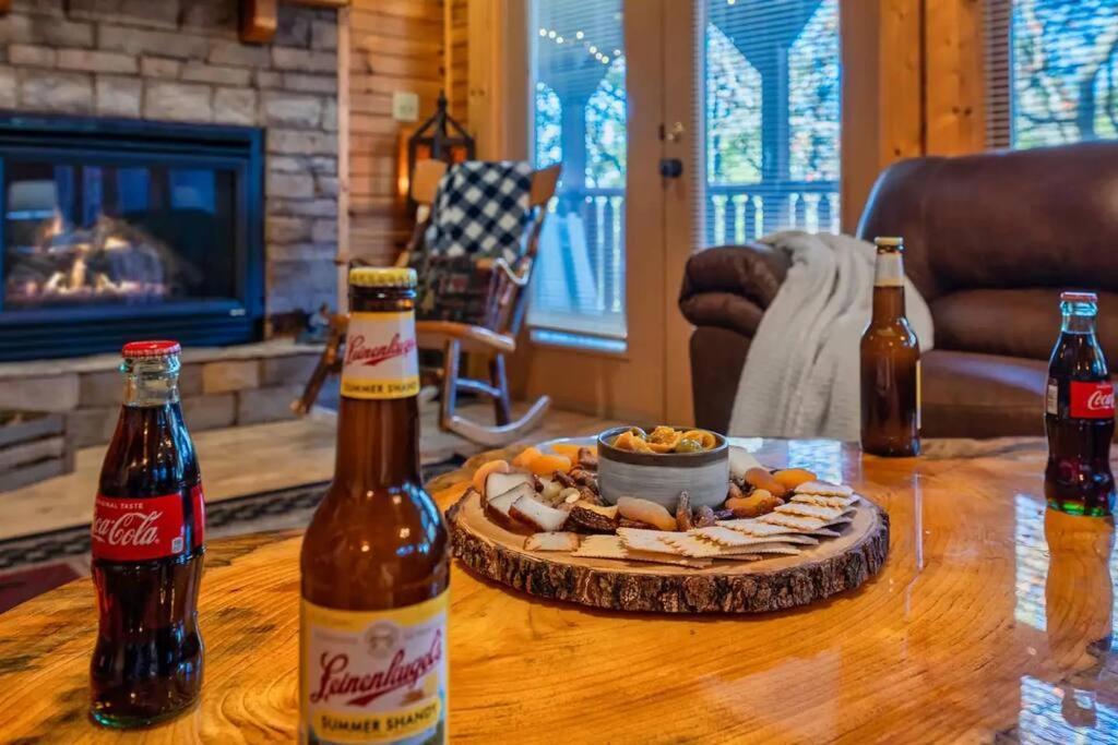 Stunning Mountain Cabin W Hot Tub Gatlinburg Bagian luar foto