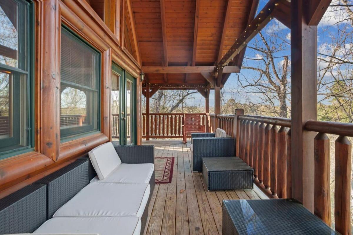 Stunning Mountain Cabin W Hot Tub Gatlinburg Bagian luar foto