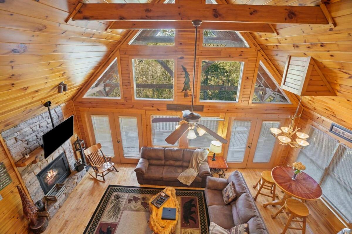 Stunning Mountain Cabin W Hot Tub Gatlinburg Bagian luar foto